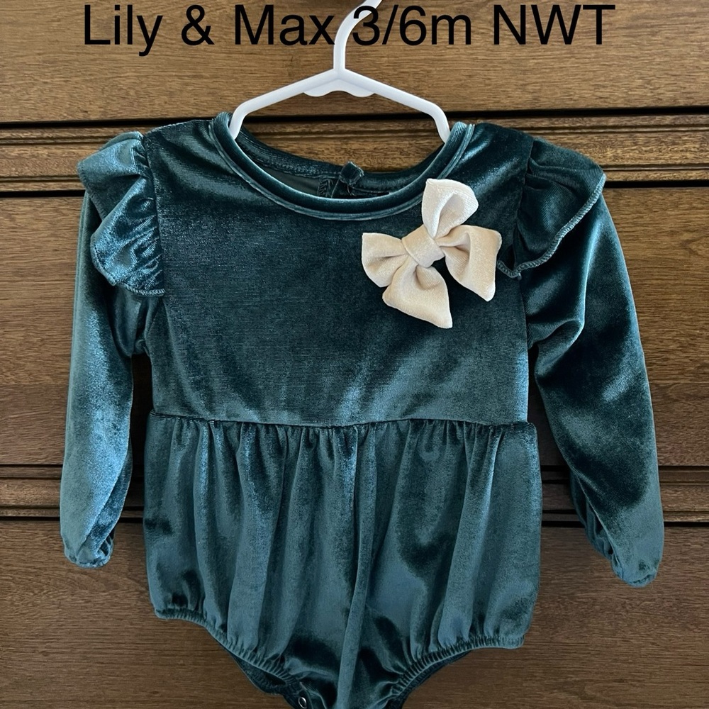 Green Velvet Baby Romper with Cream Bow